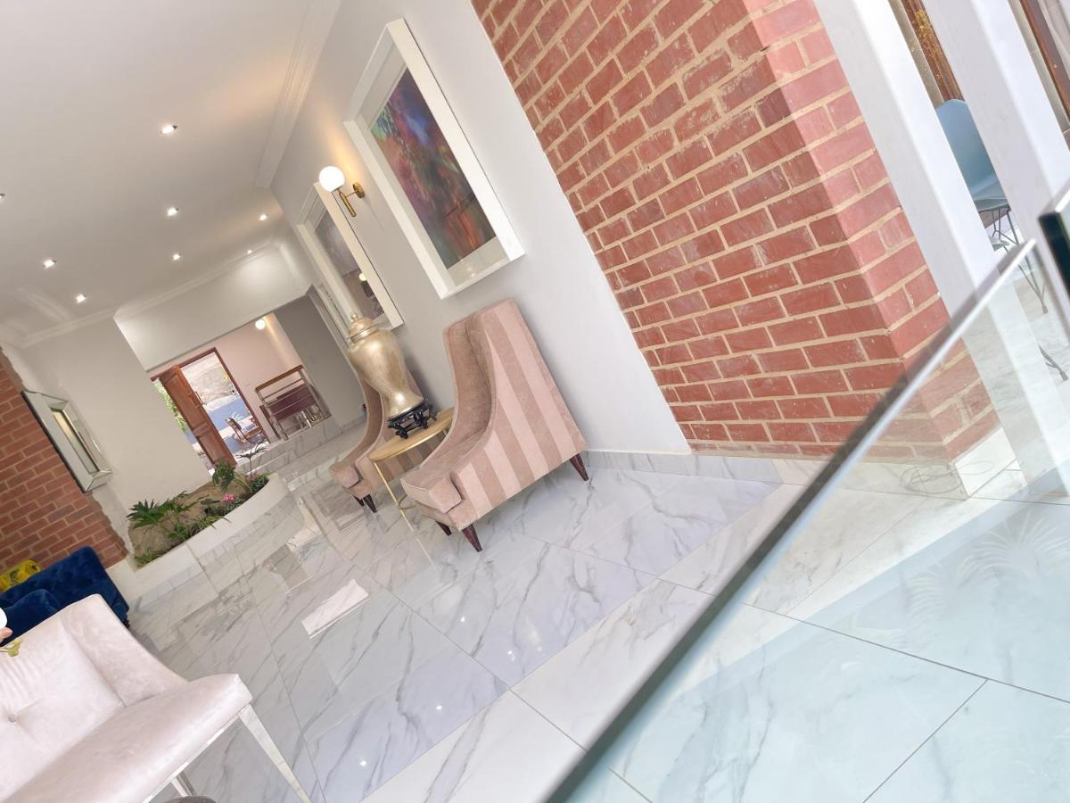 Amoris Guest House-Randburg Йоханесбург Екстериор снимка