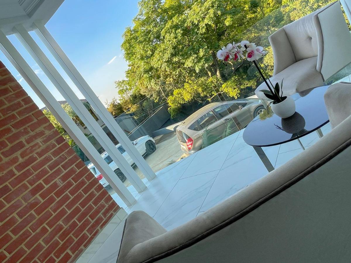 Amoris Guest House-Randburg Йоханесбург Екстериор снимка