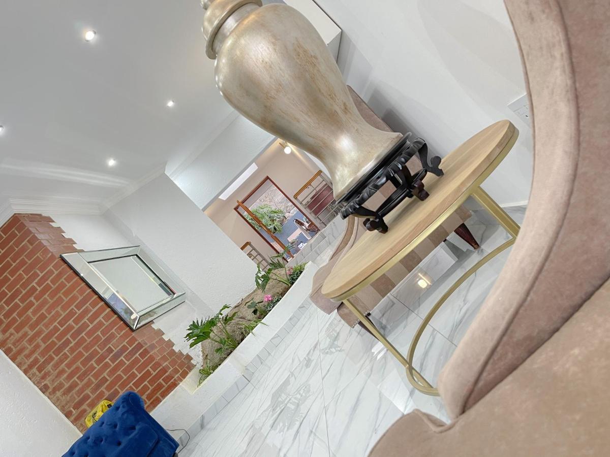 Amoris Guest House-Randburg Йоханесбург Екстериор снимка