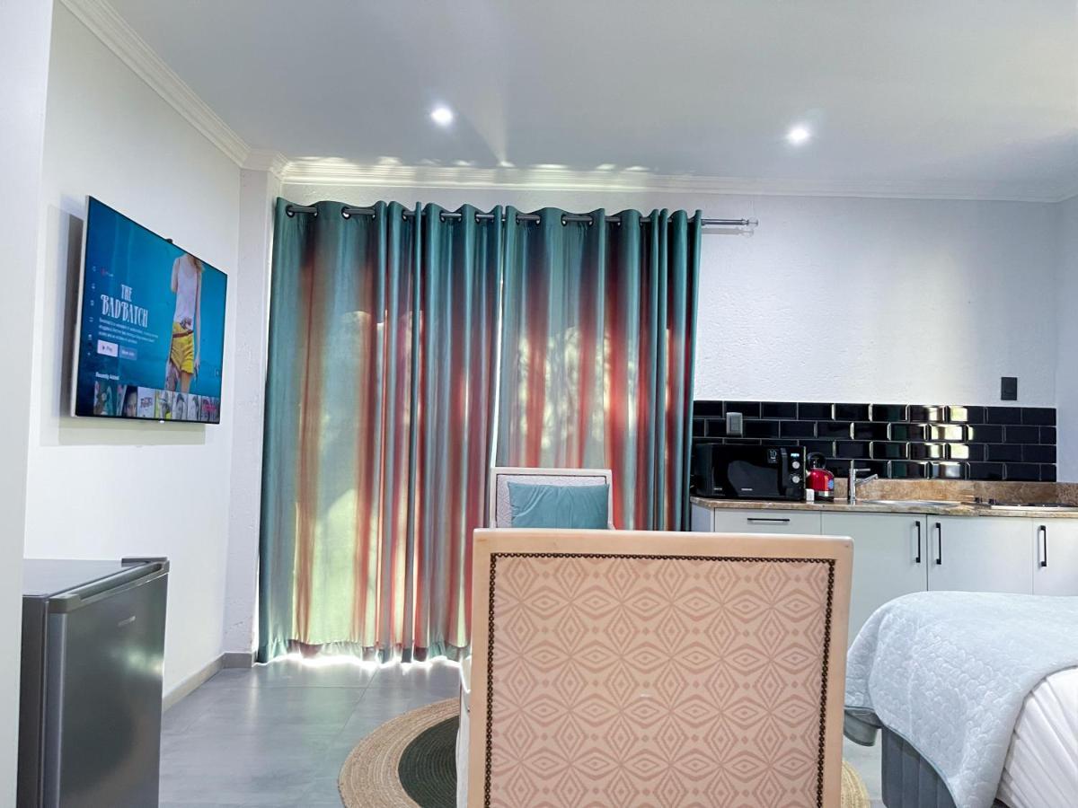 Amoris Guest House-Randburg Йоханесбург Екстериор снимка